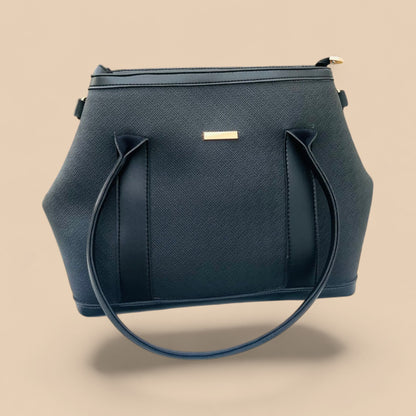 Aero Shoulder Bag - Black